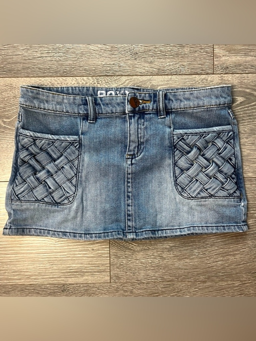 Roxy Y2K Low-Rise Denim Mini Skirt • Woven Pocket Detail • Size 3